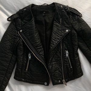 High quality faux leather jacket🖤